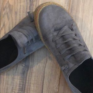 💫 BRAND NEW 💫 New Chic Sneakers 👟